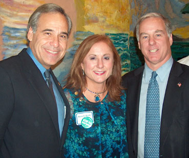 Gonzalez, Murillo, Dean at Dem Natl Committee Hispanic Summit, 2005